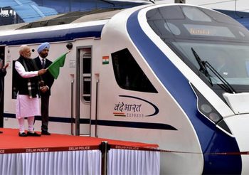 ‘รถไฟอินเดีย’ เดินหน้าใช้พลังงานจากแสงอาทิตย์-ลมภายในปี 2020