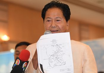 กรมป่าไม้สรุป ฟาร์มไก่ปารีณา รุกป่า 46ไร่เศษ – พ่อปารีณา บุกกางแผนที่สู้