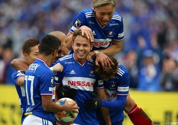 ธีราทร​ กดตุง ส่งโยโกอัดโตเกียว​3-0​ คว้าแชมป์เจลีกประวัติศาสตร์