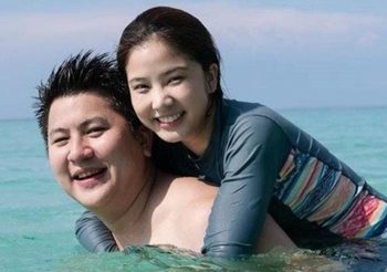 จ่อแจ้งข้อหาไฮโซหนุ่มพาดาราสาวซิ่ง ‘เฟอร์รารี’ พุ่งชนแท่งปูน