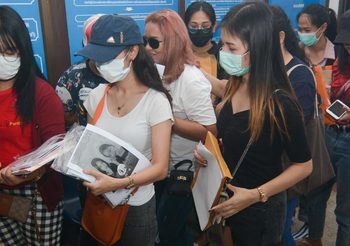 ลูกแชร์บ้านออแกรนขนม​ เอาผิดท้าวแชร์​ มีผู้เสียหายกว่า 300 ราย