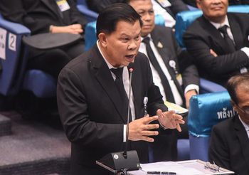 สน.บางโพ นำหมายจับ ‘พ.ต.ท.ไวพจน์’ ขอปธ.สภาฯ เพื่อเข้าจับกุม