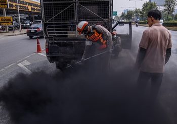 เจ้าหน้าที่เร่งตรวจวัดค่าควันดำ ลดฝุ่น PM 2.5