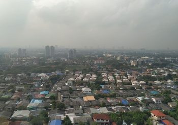 ฝนตกช่วงเช้าส่งผลดี!! กทม.ค่าฝุ่น PM 2.5 ลดลง เกินมาตรฐาน 2 พื้นที่