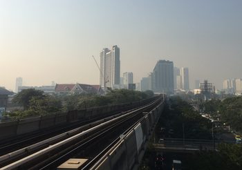 เช้านี้กรุงเทพฯ ฝุ่น PM 2.5 เกินมาตรฐาน 17 พื้นที่