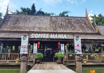 เรือนแพริมน้ำ Coffee Mania บ้านเรือนไทยประยุกต์ อิ่มท้องก่อนเที่ยวพิษณุโลก