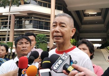 ผบ.ทบ. รับเป็นคนอ่อนไหว หลั่งน้ำตาในงานแถลงข่าวกราดยิง