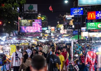 ประมวลภาพ ถนนข้าวสารยามราตรี ในสถานการณ์การระบาดโควิด-19
