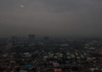 อุตุฯ เตือนอีสาน ตะวันออก มีฝนตกหนัก – กทม. มีฝนฟ้าคะนอง ร้อยละ 40 ของพื้นที่