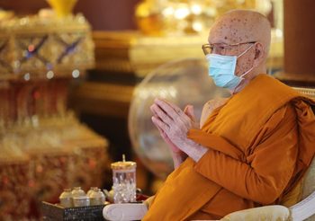สมเด็จพระสังฆราช ถวายพระพร สมเด็จฯพระพันปีหลวง