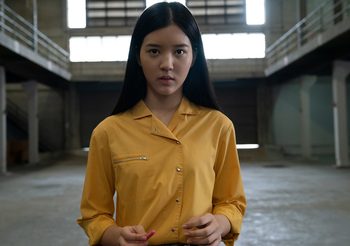 ครูพี่ลิน ฉลาดเกมส์โกง – ภายนอกดูแกร่ง แต่ข้างในเปราะบาง
