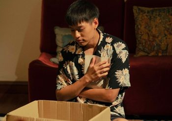 เรื่องย่อ EP.5 “แปลรักฉันด้วยใจเธอ” –  พบคำแปลสุดท้ายของ เต๋ ในตอนจบ