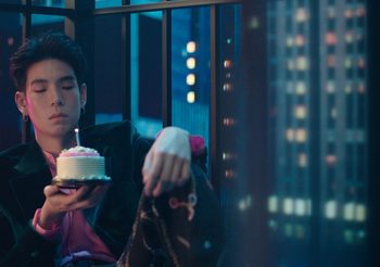 “JAYLERR” ทุ่มสุดชีวิต โหนสลิง ถ่ายทอดความรู้สึก ในมิวสิควิดีโอเพลง “ระเบียง”