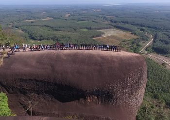 เตรียมพัฒนาเส้นทางเที่ยวชม ‘หินสามวาฬ’ แต่ให้กระทบธรรมชาติน้อยที่สุด