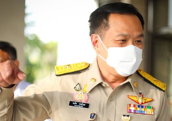 ‘อนุทิน’ สวนกลับ ‘ธนาธร’ กรณีติงการผลิตวัคซีนจากบริษัทในไทย