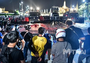 แพทยสภา แถลงจุดยืนปมม็อบ ย้ำไม่เห็นด้วยต่อการใช้ความรุนแรง