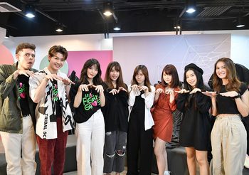 ชวนดู Live จับผีผ่านตู้ปลา BNK48  “หมอบี ทูตสื่อวิญญาณ” และนักแสดงหนุ่ม เซ็นต์ และหรั่ง ตัวแทนจากซีรี่ส์ Let’s Fight Ghost  – คู่ไฟท์ไผว้ผี  คอนเฟิร์มสนุก ปรุงความพิเศษเพื่อแฟนๆ
