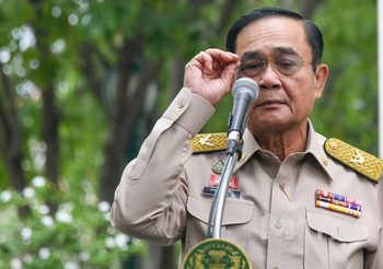 ‘อนุทิน’ เผยนายกฯ ขอฉีดวัคซีนโควิดเข็มแรก สร้างความเชื่อมั่น