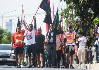 กลุ่มแนวร่วมธรรมศาสตร์ฯ นัดแต่งชุดดำ ชุมนุมหน้าศาลอาญา เย็นนี้!!