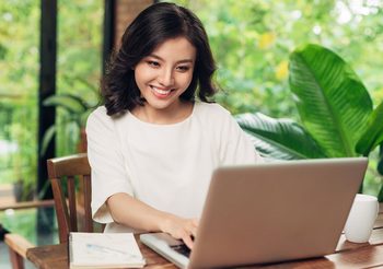 5 เคล็ดลับผิวสวยฉ่ำน้ำ ในหน้าร้อน Work From Home ก็ผิวสวยได้