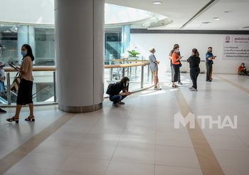 ประชาชนรอฉีดวัคซีน ป้องกันโรคโควิด-19