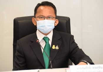 ‘สมศักดิ์’ สั่งทุกกรมจัดหาวัคซีนฉีด ขรก.-พนักงาน เข้มใครไม่ฉีดห้ามเข้ามาทำงาน