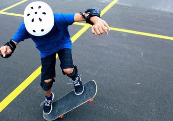 7 ข้อควรรู้! เล่น Surf Skate อย่างไรให้ปลอดภัย ลดโอกาสกระดูกหักให้น้อยที่สุด
