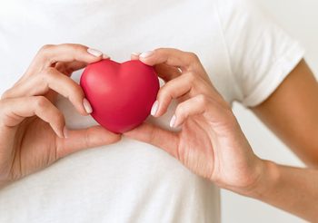 รู้จัก ‘ภาวะหัวใจโต’ (Cardiomegaly) ความเคร่งเครียด กับการกินอาหารมีส่วน