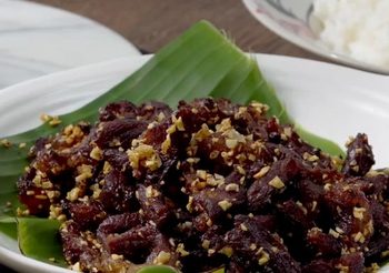วิธีทำ เนื้อทอดกระเทียม อร่อยง่ายๆ ที่บ้าน