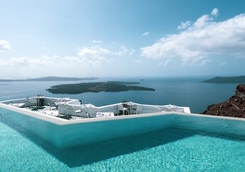 พาดู! สระว่ายน้ำวิวสวย 6 โรงแรมหรูทั่วโลก ดื่มด่ำบรรยากาศสุดงดงาม