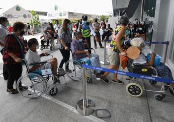 สสจ.นนทบุรี เปิดลงทะเบียนขอรับวัคซีนโควิดที่บ้าน สำหรับ ผู้สูงอายุ,ผู้ป่วยติดเตียง,ผู้พิการ