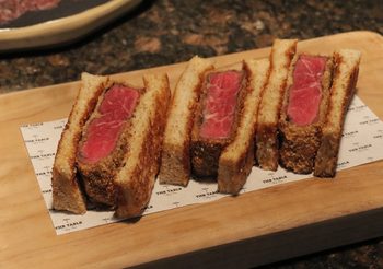 แจกสูตรปรุงเมนู Beef Sando แซนวิชเนื้อวัวออสเตรเลีย โดย เชฟแพม พิชญา