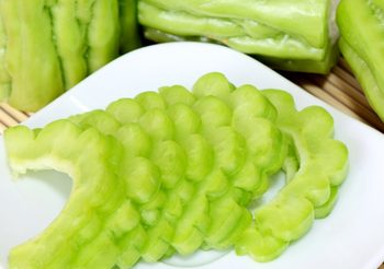 มะระ สรรพคุณและประโยชน์มากมาย ยาดีที่แฝงมากับรสขม ยิ่งกินยิ่งดี!!!