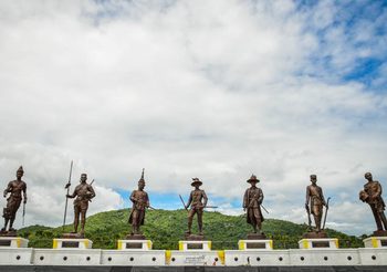 อุทยานราชภักดิ์ วีรกษัตริย์ไทย 7 พระองค์ อุทยานประวัติศาสตร์ ที่เที่ยวหัวหิน