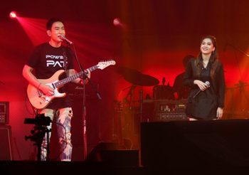 เต็มสุข! คอนเสิร์ต “POWER PAT & FRIENDS เพื่อนไม่ทิ้งกัน” แฟนเพลงร่วมบุญช่วยน้ำท่วม