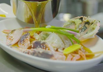 เผยเคล็ดลับ ‘อาหารกวางตุ้งประยุกต์’ แห่งร้านอาหารมิชลินหนึ่งดาวระดับตำนานฮ่องกง “The Chairman”