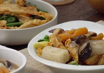 วิธีทำ ราดหน้าฟองเต้าหู้กรอบเจ เมนูอร่อยที่ไม่ควรพลาด