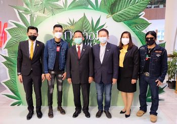 ไข่ มาลีฮวนน่า-แซ็ค ชุมแพ ชวนเที่ยวงาน “มหัศจรรย์กระท่อมกัญชาและสุดยอดสมุนไพรไทย”