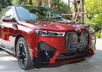 BMW iX & iX3 มุ่งสู่อนาคตแห่งยนตรกรรมไฟฟ้าในไทย เริ่ม 3,399,000 บาท