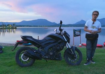สามเซเลบริตี้ออกทริปโชว์ความแรง Bajaj Dominar 250 ที่ปิล็อก กาญจนบุรี