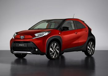 Toyota Aygo X มินิคอสโอเวอร์ดีไซน์สนุก ออพชั่นโดนใจ เจาะตลาดวัยรุ่นยุโรป