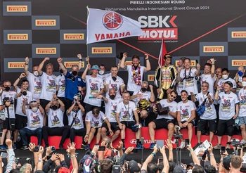 ‘Yamaha’ กวาดทุกแชมป์ ‘ราซกัตลิโอกลู’ ผงาดขึ้นบัลลังก์ WSBK