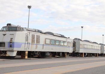 รถไฟดีเซลราง Kiha 183 จาก JR Hokkaido 17 คัน ถึงไทยแล้ว