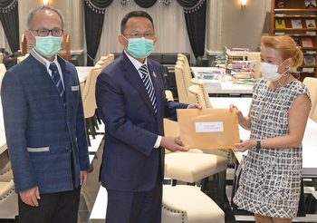 ภรรยา ‘เปรมชัย’ ยื่นหนังสือถึง รมว.ยุติธรรม ร้องขอย้ายสามีไปรักษาตัว รพ.