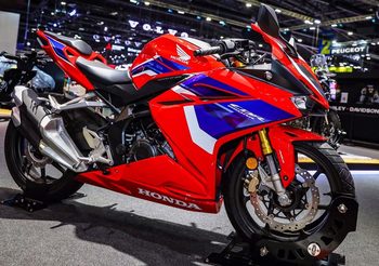 New Honda CBR250RR SP Tri-Color ดีไซน์ใหม่จากรถแข่งระดับโลก 249,000 บาท