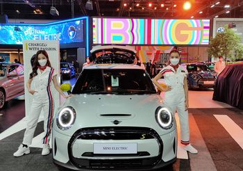 MINI ขับเคลื่อนโลกแห่งรถยนต์ไฟฟ้าในวงการมอเตอร์สปอร์ตในงาน Motor Expo 2021