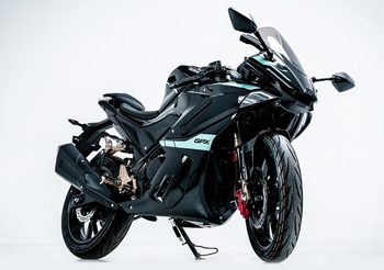 Sinnis GPX 125 ว่าที่ Demon GR200R ลดพิกัดเครื่องยนต์ในอังกฤษ