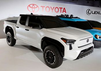 Toyota เผยโฉมรถกระบะไฟฟ้า ปูทางสู่ Tacoma EV และความหวังของ Hilux EV