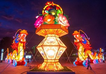 “ศิลปะโคมไฟ” ความบันเทิง การสรรเสริญ การขอพร การบวงสรวง วัฒนธรรมอำเภอซื่อเฉิงทสืบทอดนานกว่า 1,000 ปี