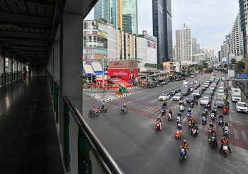 ส่องบรรยากาศ เช้าทำงานวันแรกปี 65 รถเยอะแต่ไม่ติดชะงัก